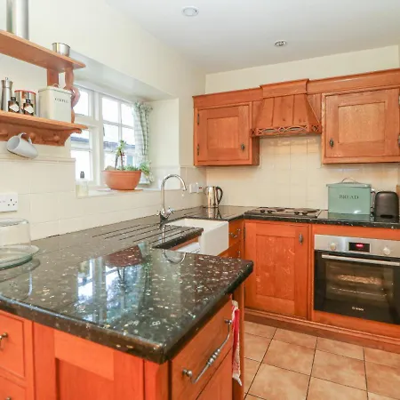 Waterside Cottage, York *